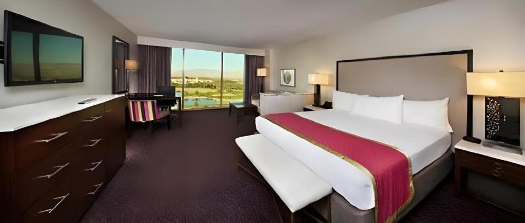 Suncoast Hotel And Casino Las Vegas Exterior photo