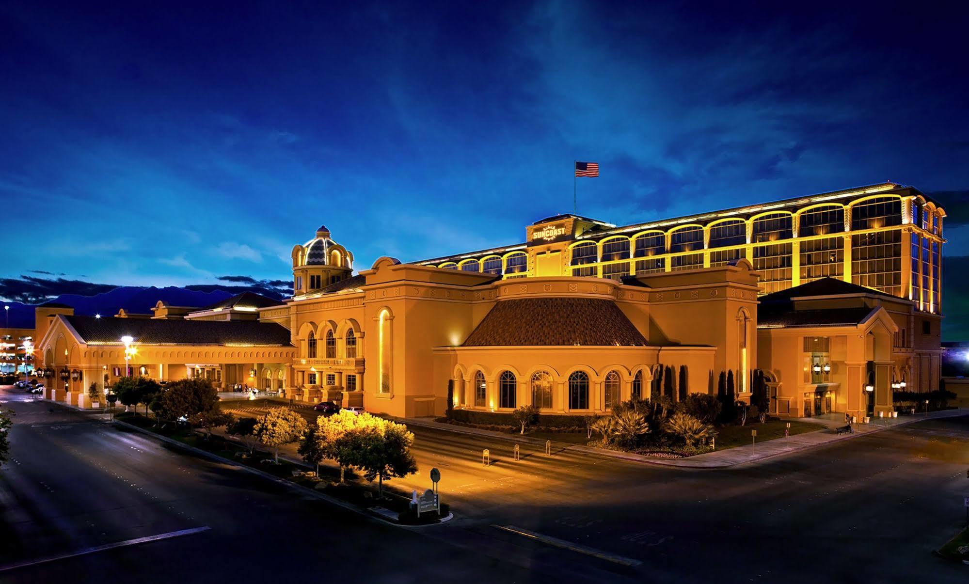Suncoast Hotel And Casino Las Vegas Exterior photo